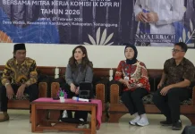Nafa Urbach Sosialisasikan MBG ke Warga Desa Wadas Temanggung