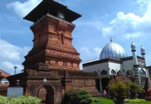 Akulturasi Hidup di Balik Bata Menara Kudus