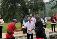 Ramadan Berkah, BPJS Ketenagakerjaan Ungaran Berbagi Takjil