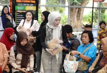 Dompet Dhuafa-Dishub Kota Semarang Salurkan Ratusan Paket Berbuka