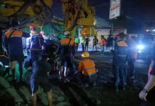 Gangguan Perjalanan KA akibat Truk Trailer Menghalangi Jalur KA