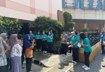 Hotel Ciputra Semarang Bagikan 200 Paket Sembako Buat Marbot dan Penyapu Jalan