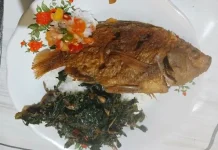 Nikmatnya Ikan Nila Goreng dengan Oseng Daun Pepaya