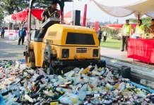 Polres Semarang Musnahkan Ribuan Botol Miras Hasil Operasi Pekat