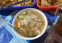 Semangkuk Soto Dikala Dinginnya Malam setelah Hujan