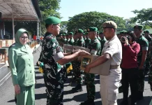 Jelang Lebaran, Pangdam Diponegoro Bagikan THR untuk Prajurit dan PNS
