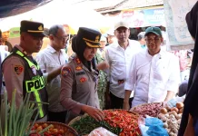 Sidak Pasar, Kapolres dan Bupati Batang Ungkap Harga Kebutuhan Pokok Stabil