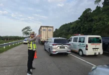 Laka Beruntun Tol Batang - Semarang, Picu Kemacetan Panjang