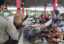 Pantauan Dispertan Pati, Stok Daging Pasar Aman Konsumsi