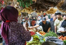 Pantau Harga Bapok H-2 Lebaran, Gubernur Jateng Klaim Masih Terkendali