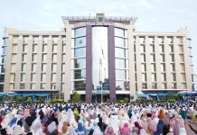 Ribuan Orang Ikuti Salat Idulfitri di Polda Jateng