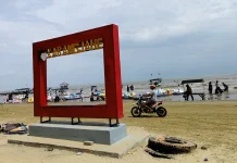 Tarif Tiket Naik, Pantai Karangjahe Rembang Tetap Jadi Idola Wisatawan