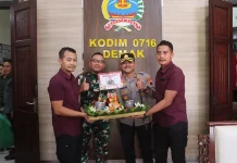 Kejutan Ulang Tahun Dandim, Kapolres Demak Tegaskan Soliditas TNI-Polri