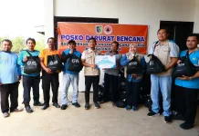 PLN Salurkan Bantuan Sembako Bagi Warga Terdampak Banjir di Desa Trimulyo Demak