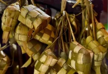 Rahasia Merebus Ketupat agar Matang Sempurna
