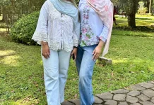 Gaya Hari Kartini: Kebaya Dipadu Jeans