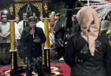 Tradisi Kirab Boyong Kenthong