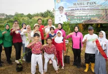 Bank Sampah Induk Kendal Gerakkan Ibu-ibu Tanam Bibit Pohon Buah dan Sayuran