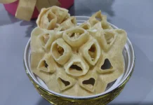 Kembang Goyang cemilan unik dan renyah