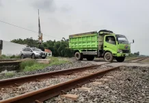 Mesin Mati di Perlintasan Kereta Api, Apa Penyebabnya?