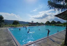 Bertema Alam, Kolam Biru di Limbangan Kendal Jadi Daya Tarik bagi Wisatawan