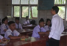 Menakar Urgensi dan Solusi Penataan Guru Non-ASN