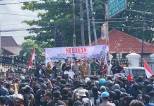 Aksi Nelayan Juwana Desak Penurunan Harga BBM Nonsubsidi