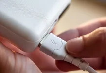 Charger Cadangan atau Power Bank, Mana yang Lebih Penting?