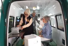 Rotary Club of Kunthi Serahkan Mobil Diagnostik Mata ke RSU William Booth Semarang