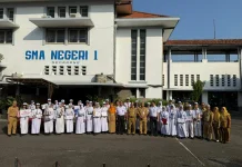 Belajar di Luar Kelas, KAI Wisata Kenalkan Wisata Heritage di SMAN 1 Semarang