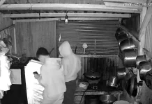 Warung di Kawasan Depan Pabrik Sepatu Rembang Dibobol, Pedagang Resah