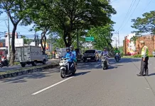 Portal Silayur Efektif Lancarkan Lalin, Warga Minta Drainase dan Jalan Dibenahi