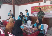TNI Gandeng Rumah Sakit, Warga Desa Godo Pati Nikmati Cek Kesehatan Gratis