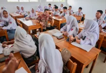 No Titip No Jastip, Luthfi Pastikan SPMB SMA/SMK Jateng Transparan