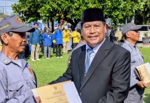 Empat Dekade Mengabdi, Semangat Satlinmas Rembang Berbuah Penghargaan Gubernur