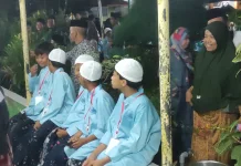 Tradisi Iduladha, Ratusan Anak Ikuti Khitan Massal di Masjid Agung Kendal