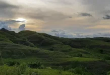 Bukit Raksasa Tidur, Pesona Alam Unik di Pulau Sumba