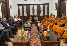 Rombongan Bhikkhu Sangha Walk for Peace Disambut Hangat di Kota Salatiga