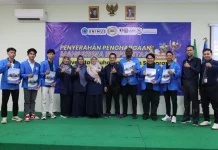 Unimus Berikan Penghargaan Mahasiswa Berprestasi Akademik dan Nonakademik