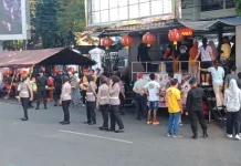 Kolaborasi Waisak Hadirkan Warung Makan Gratis