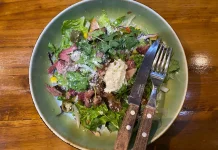 Sensasi Segar Salad Sayuran