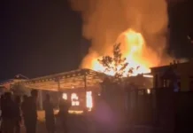 Diduga Korsleting Listrik, Rumah Warga Meteseh Hangus Dilalap Api