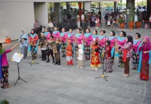 Melodi Angklung Nusantara Getarkan Kota Semarang