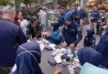 Ratusan Warga Manfaatkan Bakti Kesehatan Gratis Polda Jateng di Pasar Pedurungan