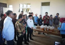 Nelayan Desa Margorejo Siap Beli Petasol yang Diproduksi TPS 3R di Desanya