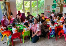 Seni Ukir Tak Lagi Kuno, Mahasiswa USM Kenalkan Warisan Budaya ke Anak-anak
