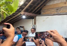 Listrik Masuk Rumah Markamah di Purworejo, Bahlil: Ini Wujud Kehadiran Negara