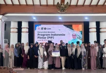 Eva Monalisa Salurkan PIP kepada Sekitar 450 Siswa di Kabupaten Pati
