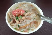 Nikmatnya Semangkuk Soto Ayam Panas