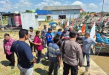 Cegah Penyelewengan,  Polresta Pati Verifikasi Barcode Solar Subsidi bagi Nelayan